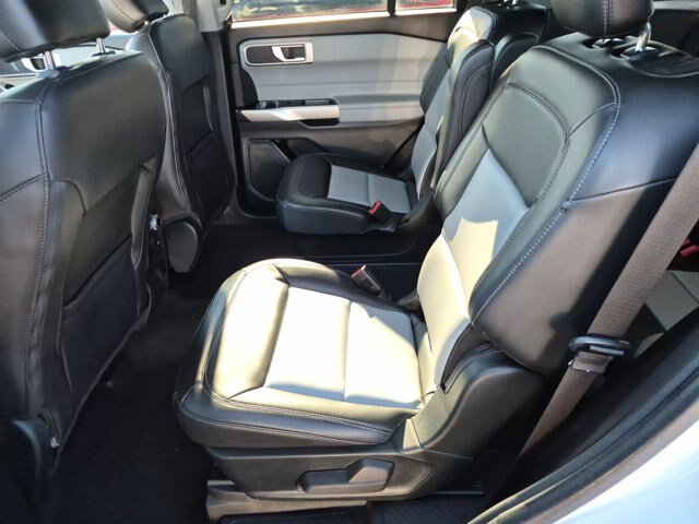 Certified 2023 Ford Explorer XLT w/ Equipment Group 202A AWD/4WD image 30