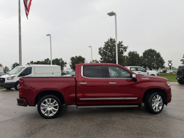 Used 2025 Chevrolet Silverado 1500 High Country AWD/4WD image 10