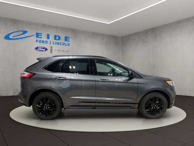 Certified 2024 Ford Edge SE w/ Black Appearance Package AWD/4WD image 7