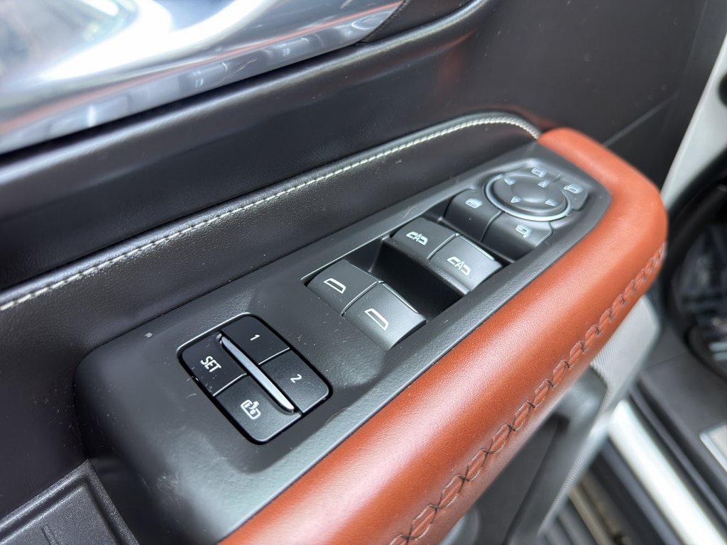 Used 2023 GMC Yukon Denali Ultimate AWD/4WD image 19