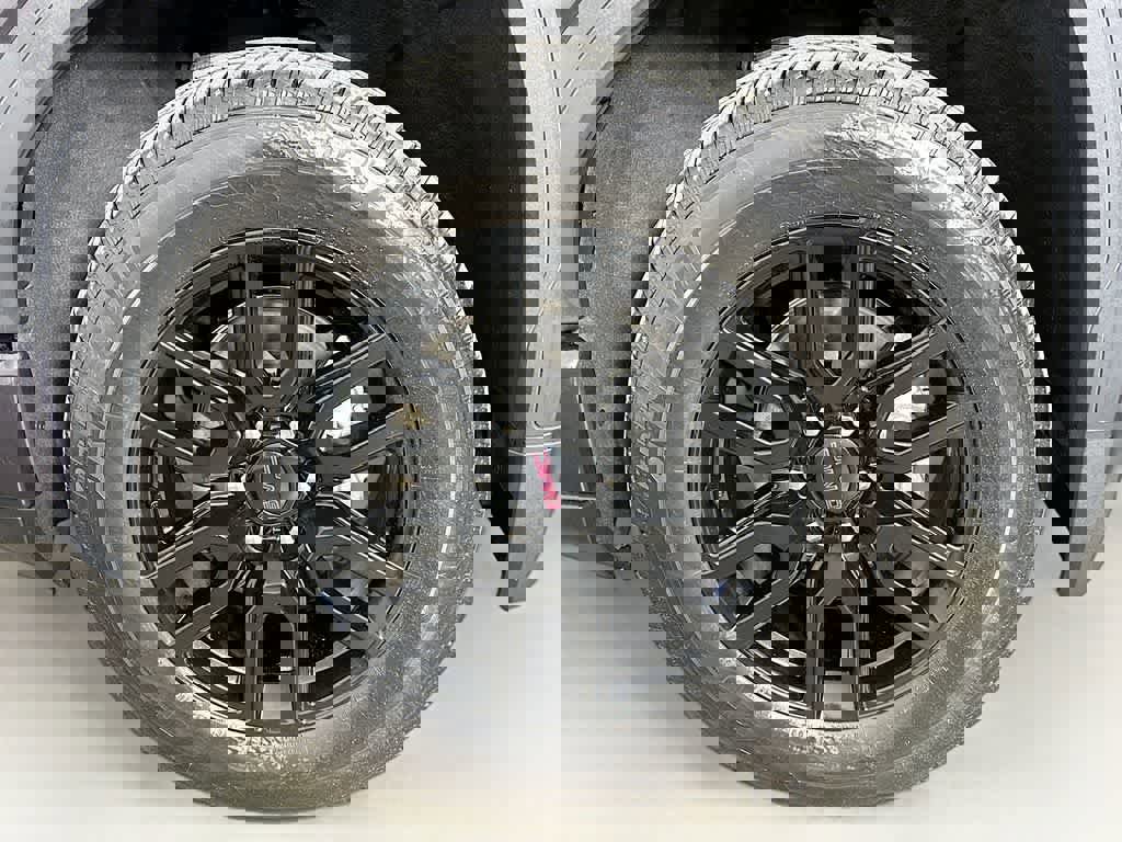 Used 2022 GMC Sierra 1500 Elevation w/ Elevation Premium Package image 11