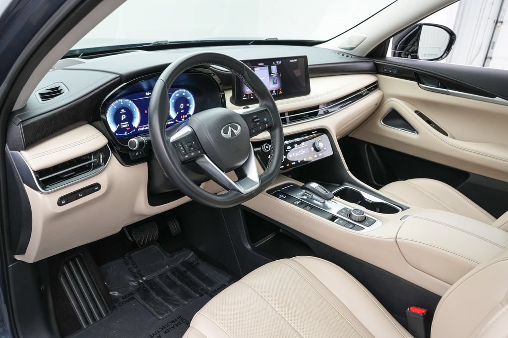 Used 2025 INFINITI QX60 Sensory w/ Vision Package AWD/4WD image 12