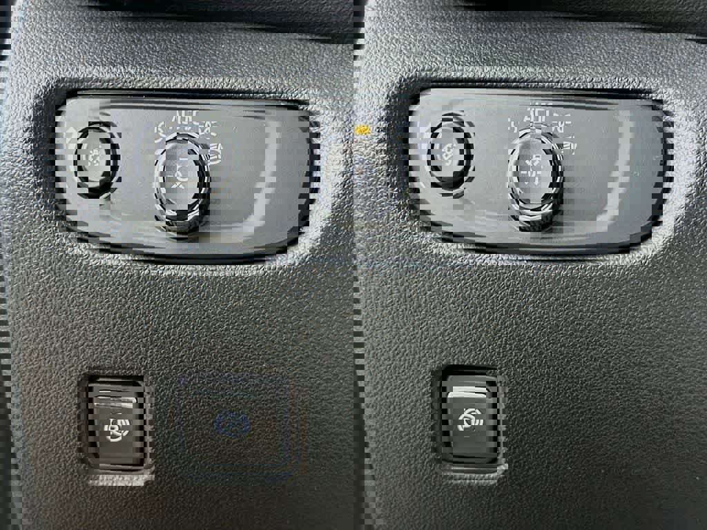 Used 2023 Chevrolet Blazer LT w/ Convenience Package image 27