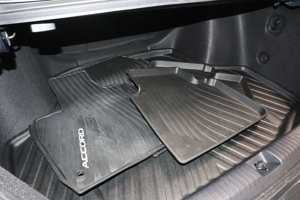 Used 2025 Honda Accord Touring image 17