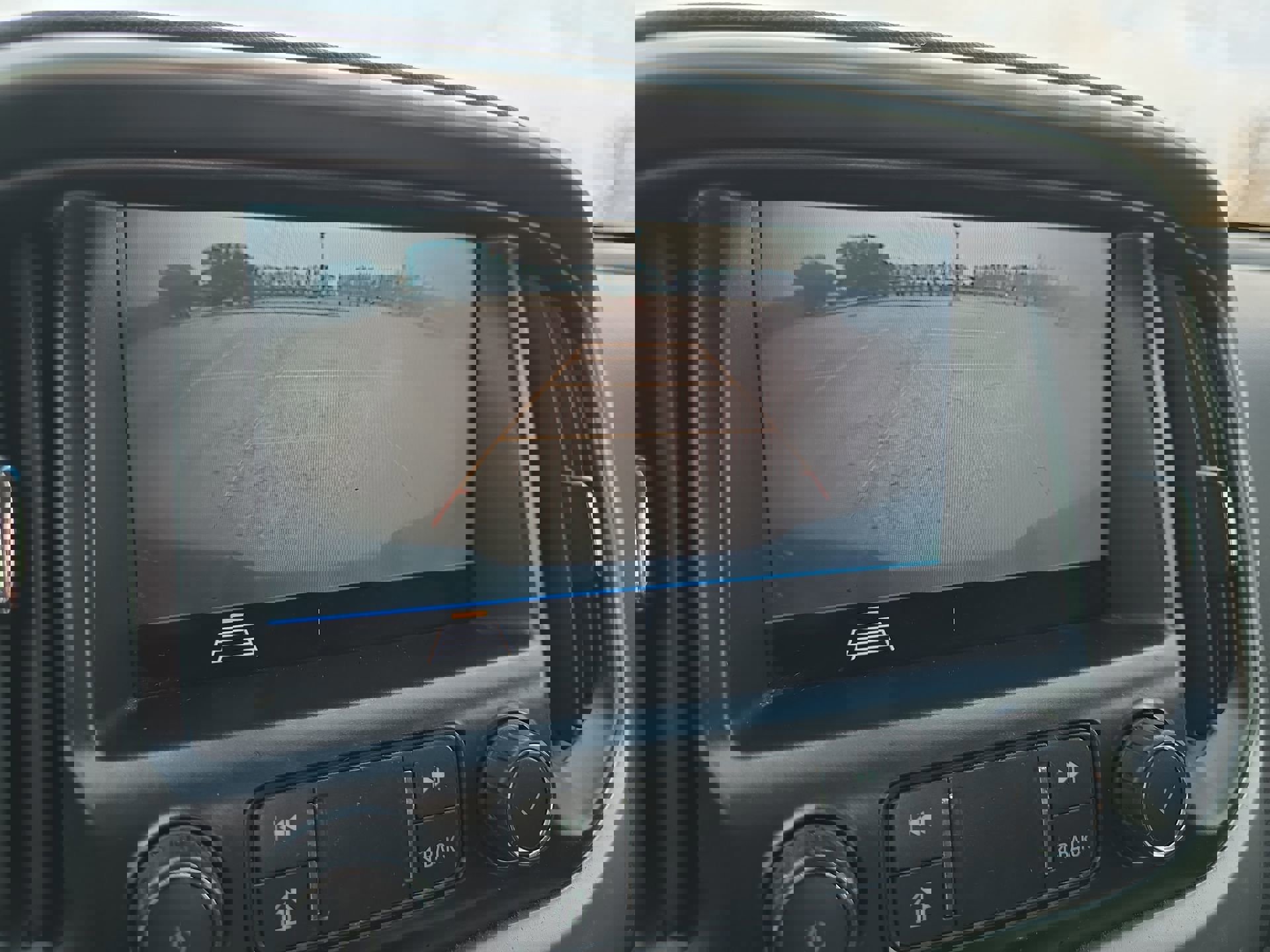 Used 2021 Chevrolet Colorado LT w/ LT Convenience Package image 17