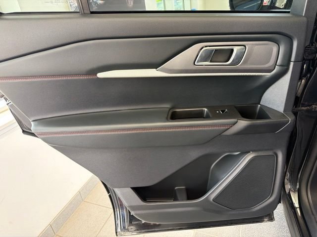 Certified 2025 Ford Explorer ST-Line AWD/4WD image 19