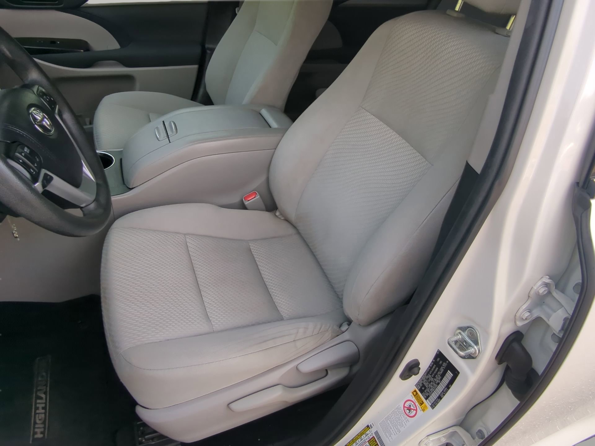Used 2019 Toyota Highlander LE FWD image 56