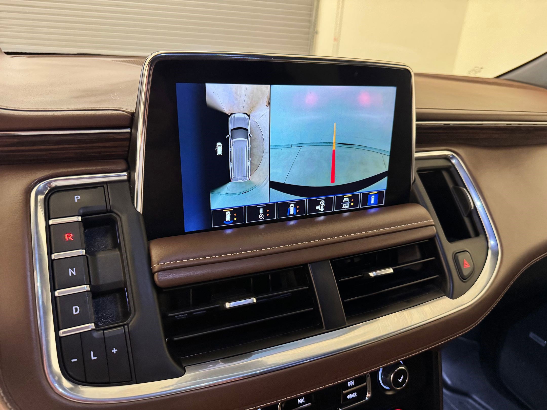 Used 2023 Chevrolet Tahoe High Country image 18