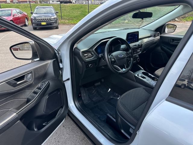Certified 2025 Ford Escape Active w/ Cold Weather Package AWD/4WD image 30