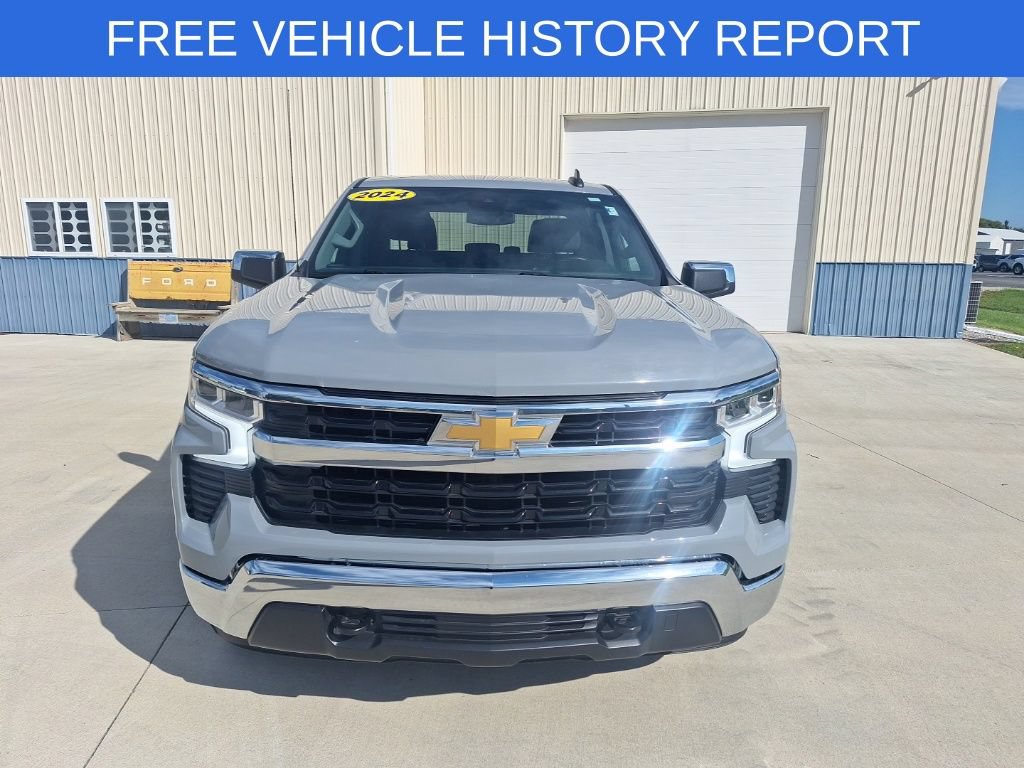 Used 2024 Chevrolet Silverado 1500 LT AWD/4WD image 4