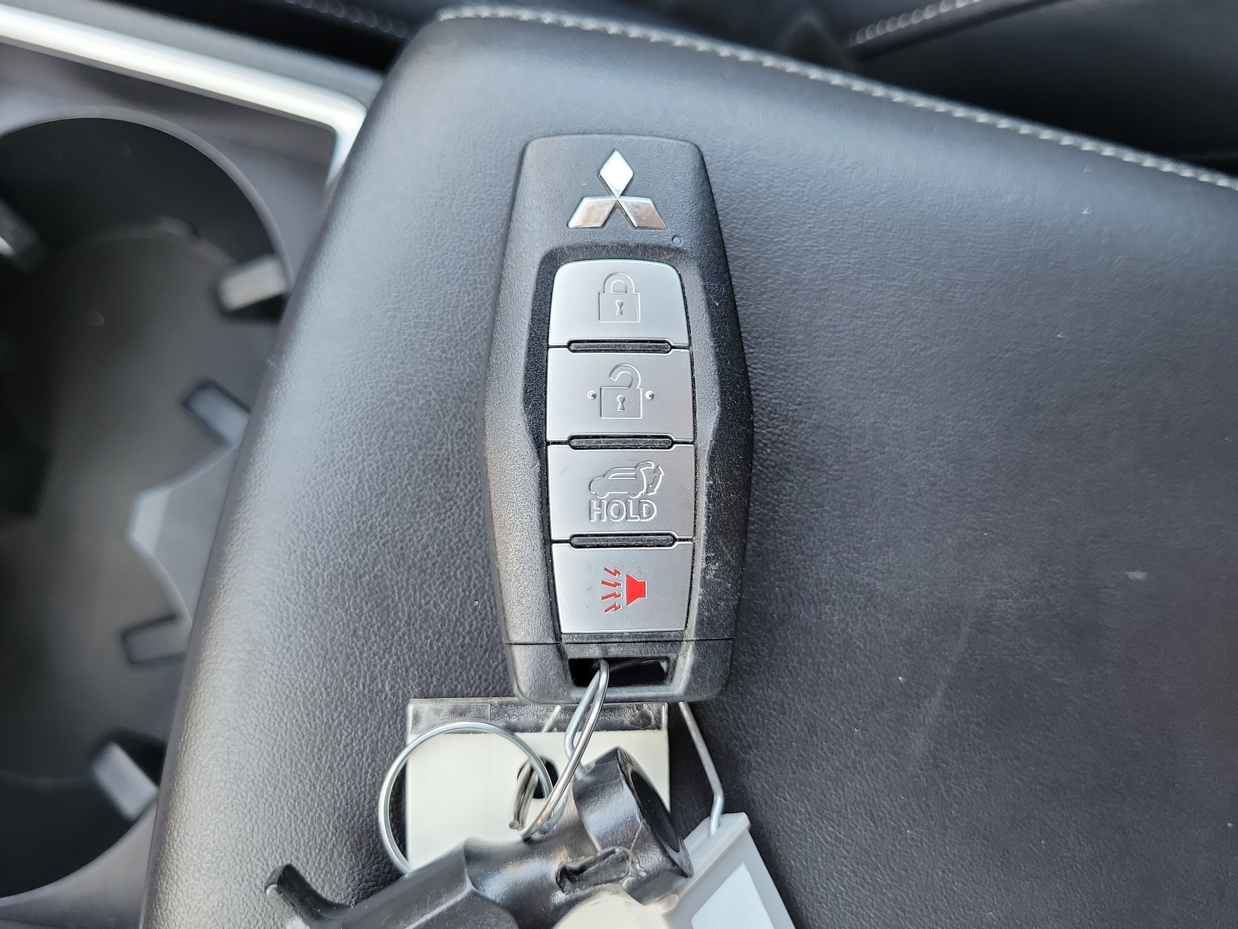 Used 2024 Mitsubishi Outlander SE FWD image 29