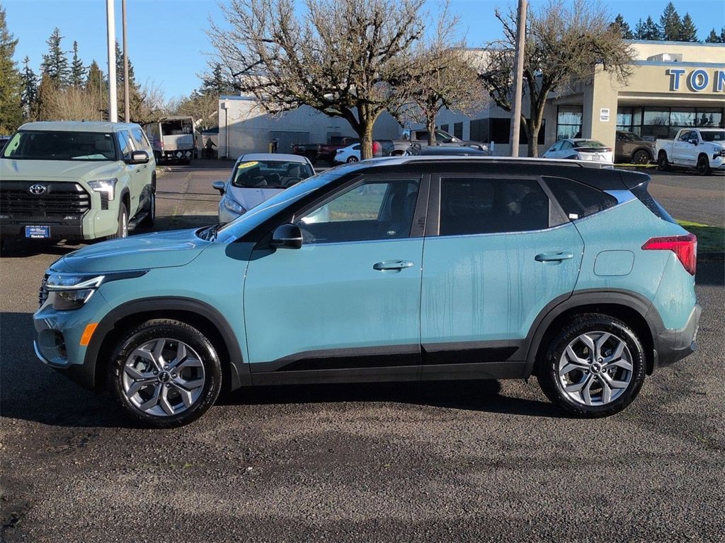 Used 2024 Kia Seltos S image 2