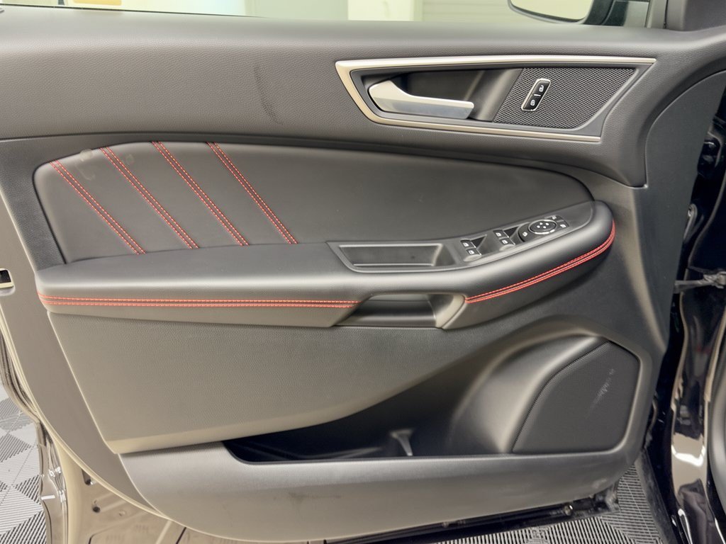 Certified 2023 Ford Edge ST-Line AWD/4WD image 14