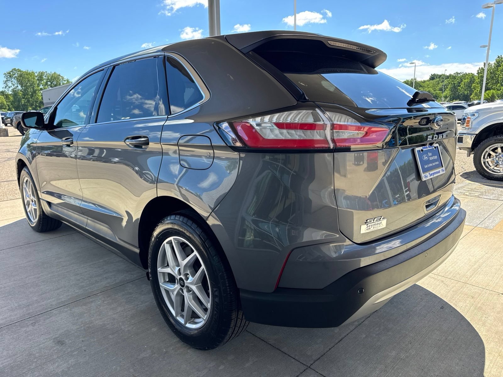 Certified 2024 Ford Edge SEL w/ Convenience Package AWD/4WD image 5