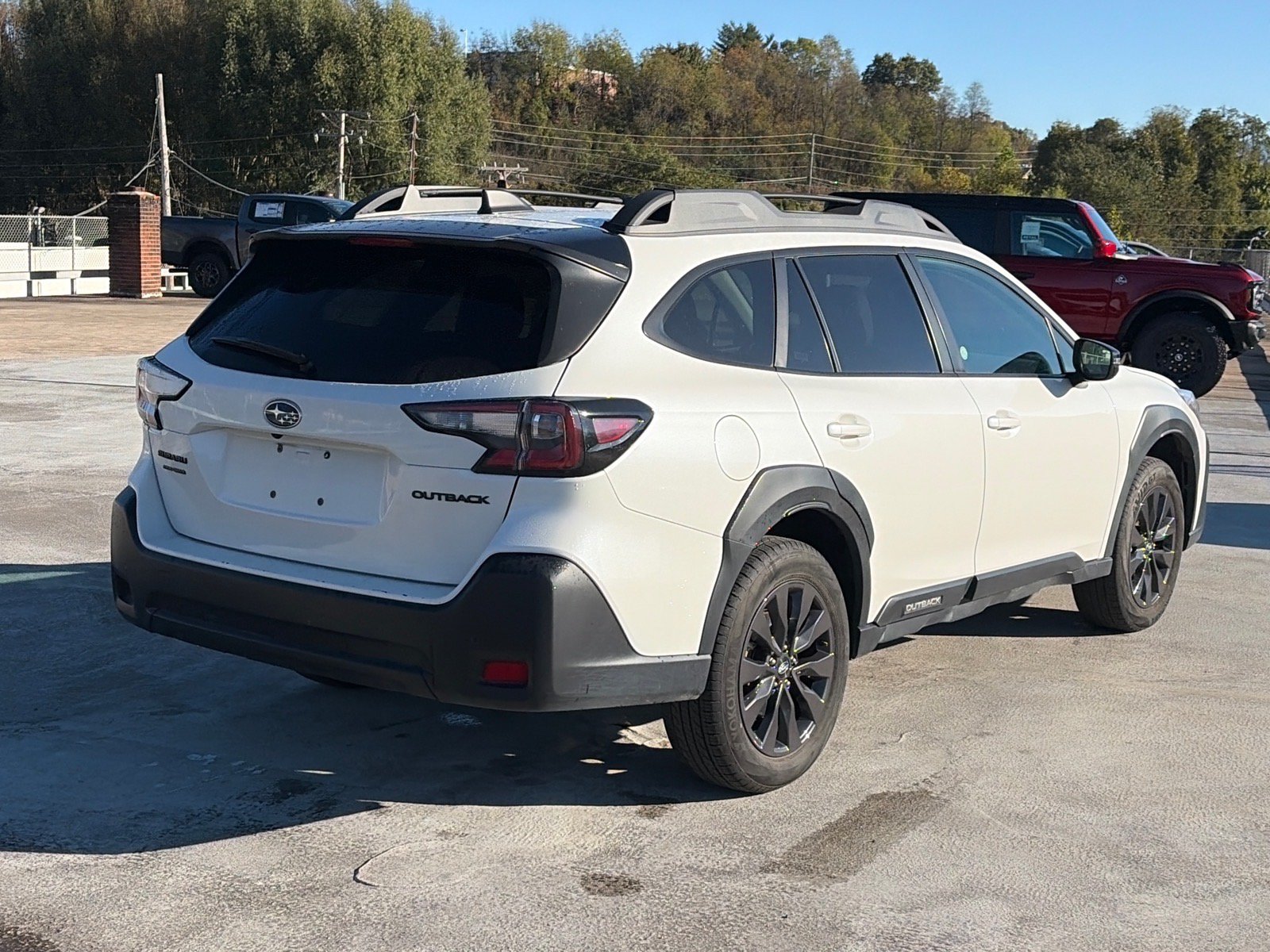 Used 2025 Subaru Outback Onyx Edition AWD/4WD image 3