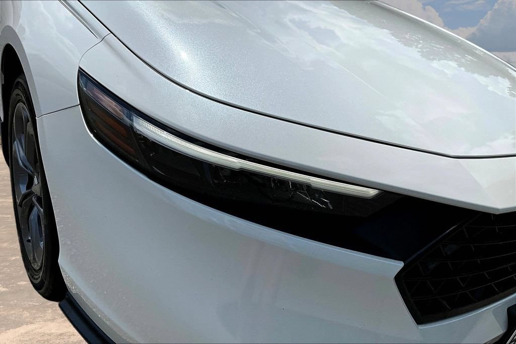 Used 2023 Honda Accord EX image 33
