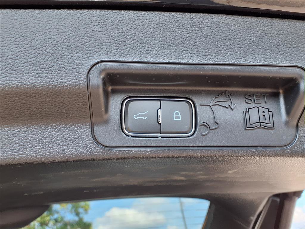 Certified 2023 Ford Explorer ST-Line w/ Class IV Trailer Tow Package image 24