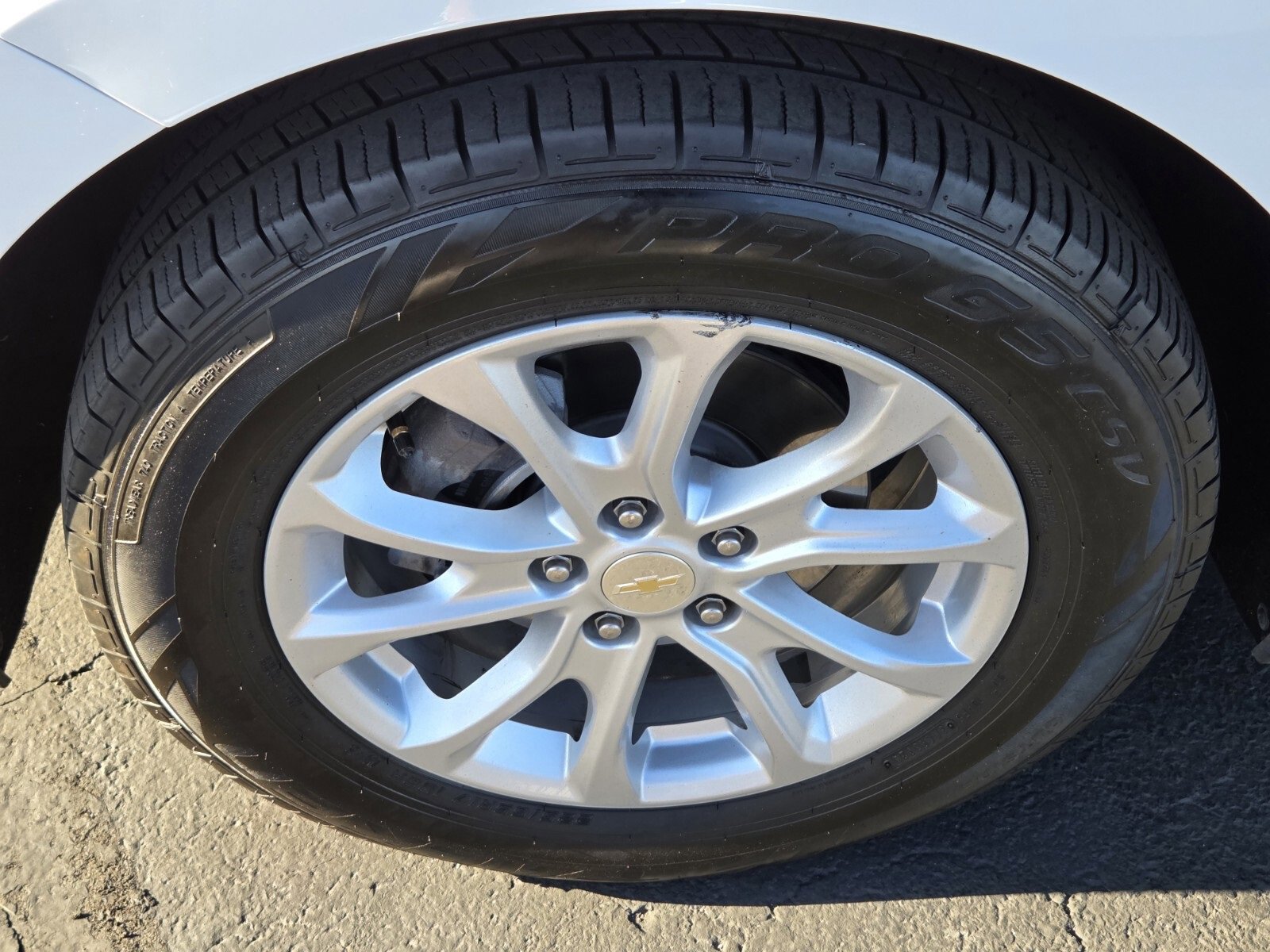 Used 2020 Chevrolet Equinox LS w/ LS Convenience Package image 9