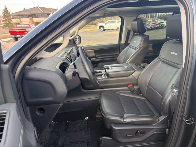 Certified 2025 Ford Expedition Max Platinum image 9