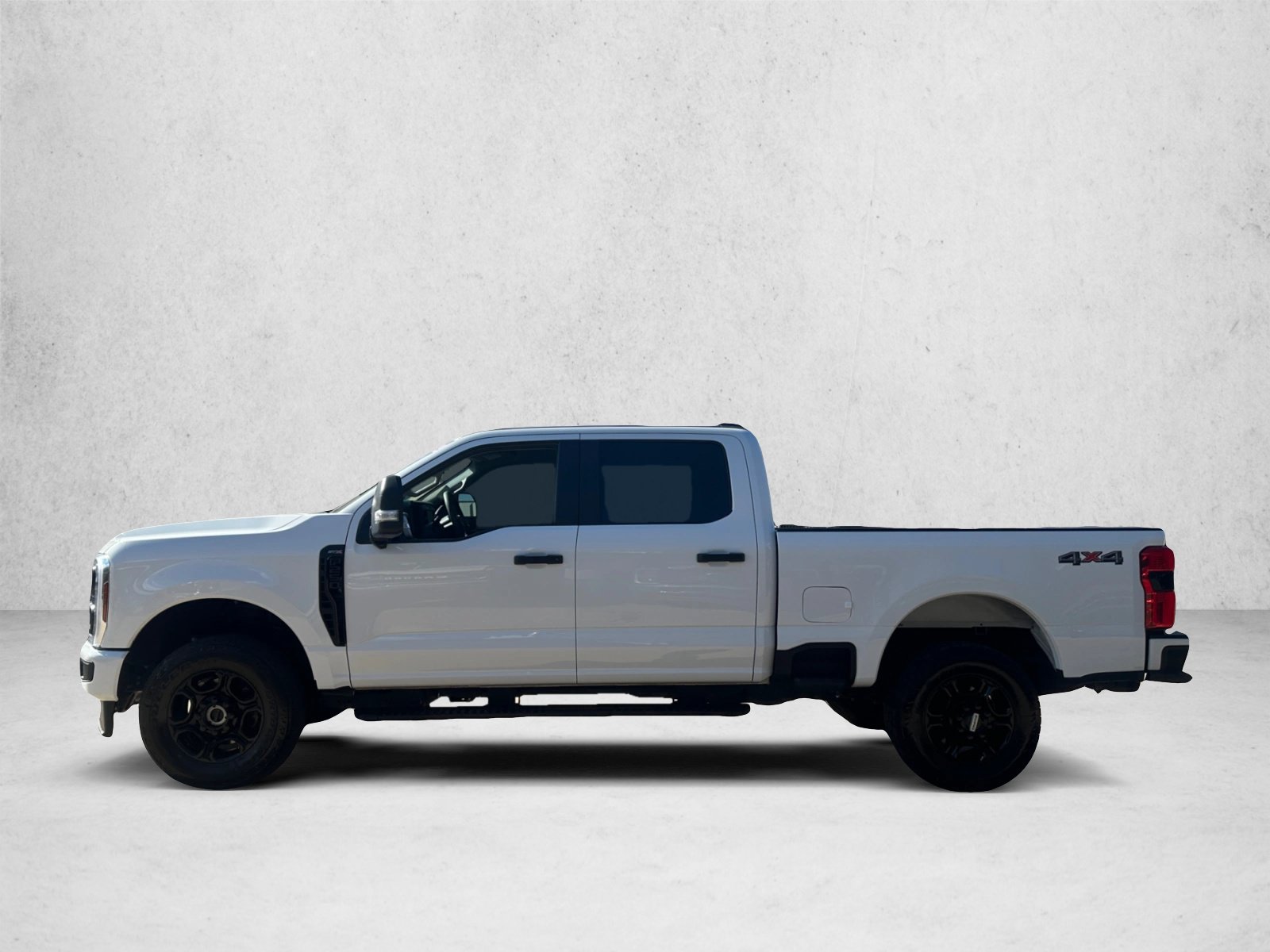 Certified 2025 Ford F250 XL w/ STX Appearance Package AWD/4WD image 8