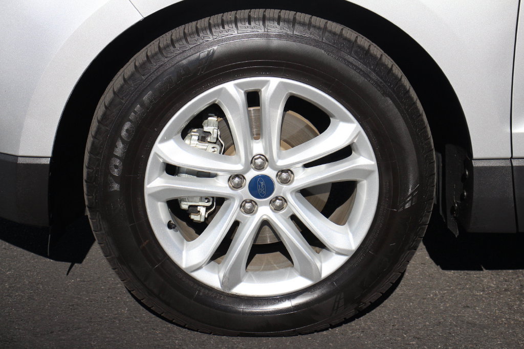 Certified 2019 Ford Edge SEL w/ Equipment Group 201A FWD image 14