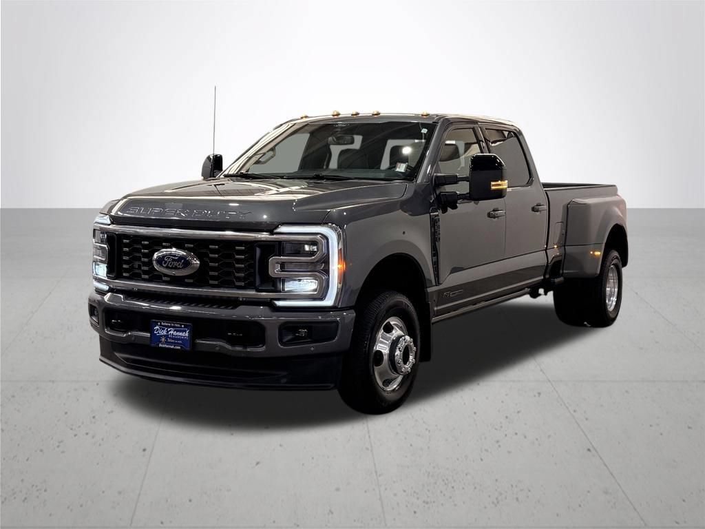 Certified 2025 Ford F350 Platinum AWD/4WD image 2