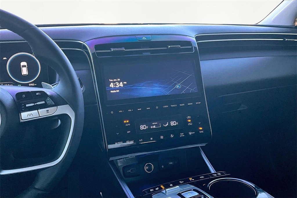 Used 2024 Hyundai Tucson Limited image 8