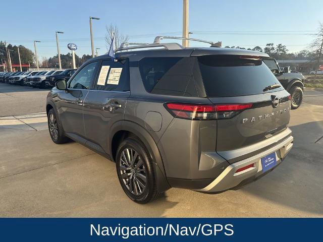 Used 2024 Nissan Pathfinder SL w/ SL Premium Package image 2