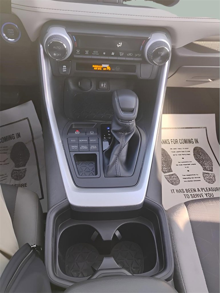 Used 2019 Toyota RAV4 XLE image 31