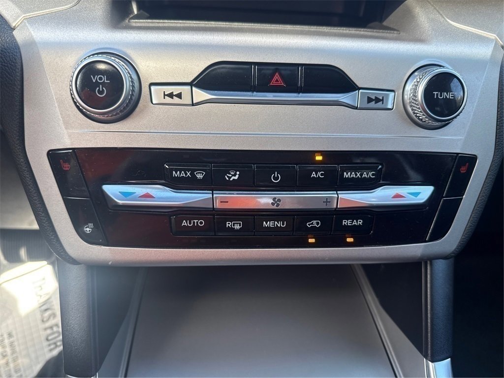 Certified 2022 Ford Explorer XLT w/ Equipment Group 202A image 23
