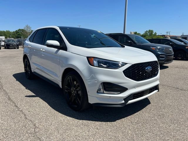 Certified 2024 Ford Edge ST w/ Equipment Group 401A AWD/4WD image 3