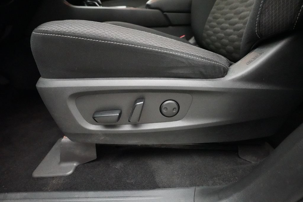 Used 2022 Nissan Pathfinder SV AWD/4WD image 28