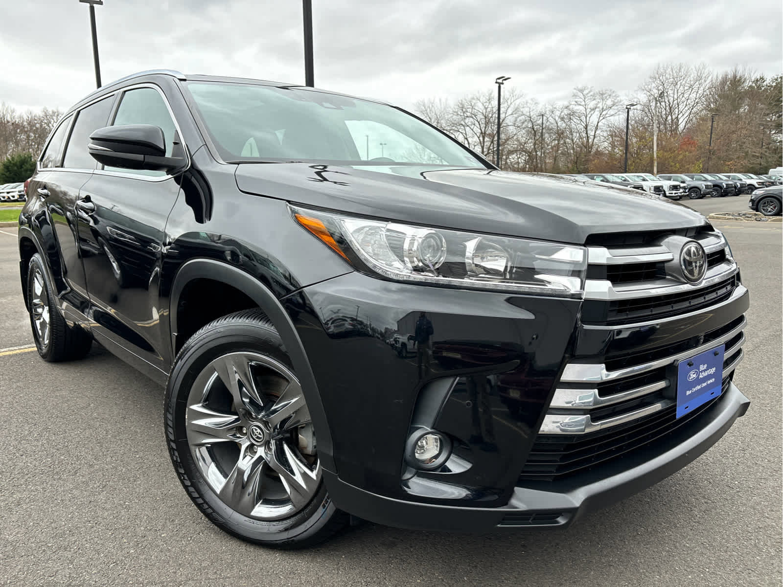 Used 2019 Toyota Highlander Limited Platinum image 2