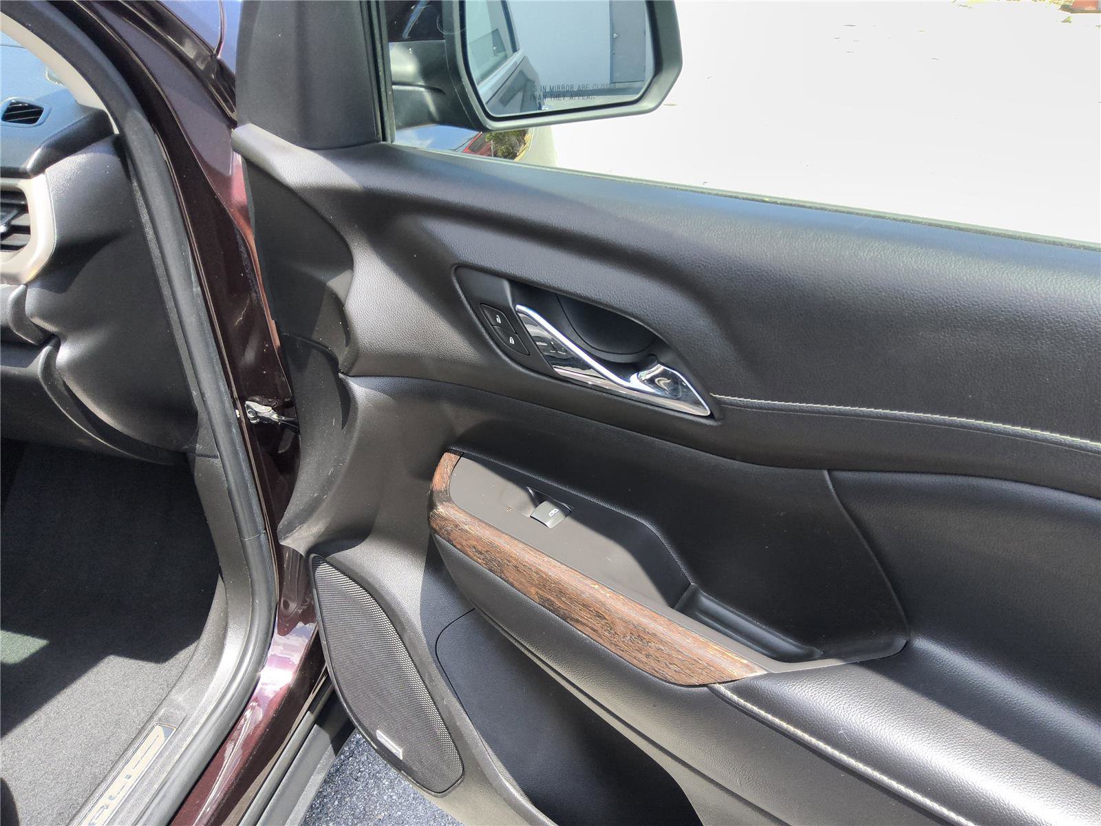 Used 2020 GMC Acadia Denali AWD/4WD image 28