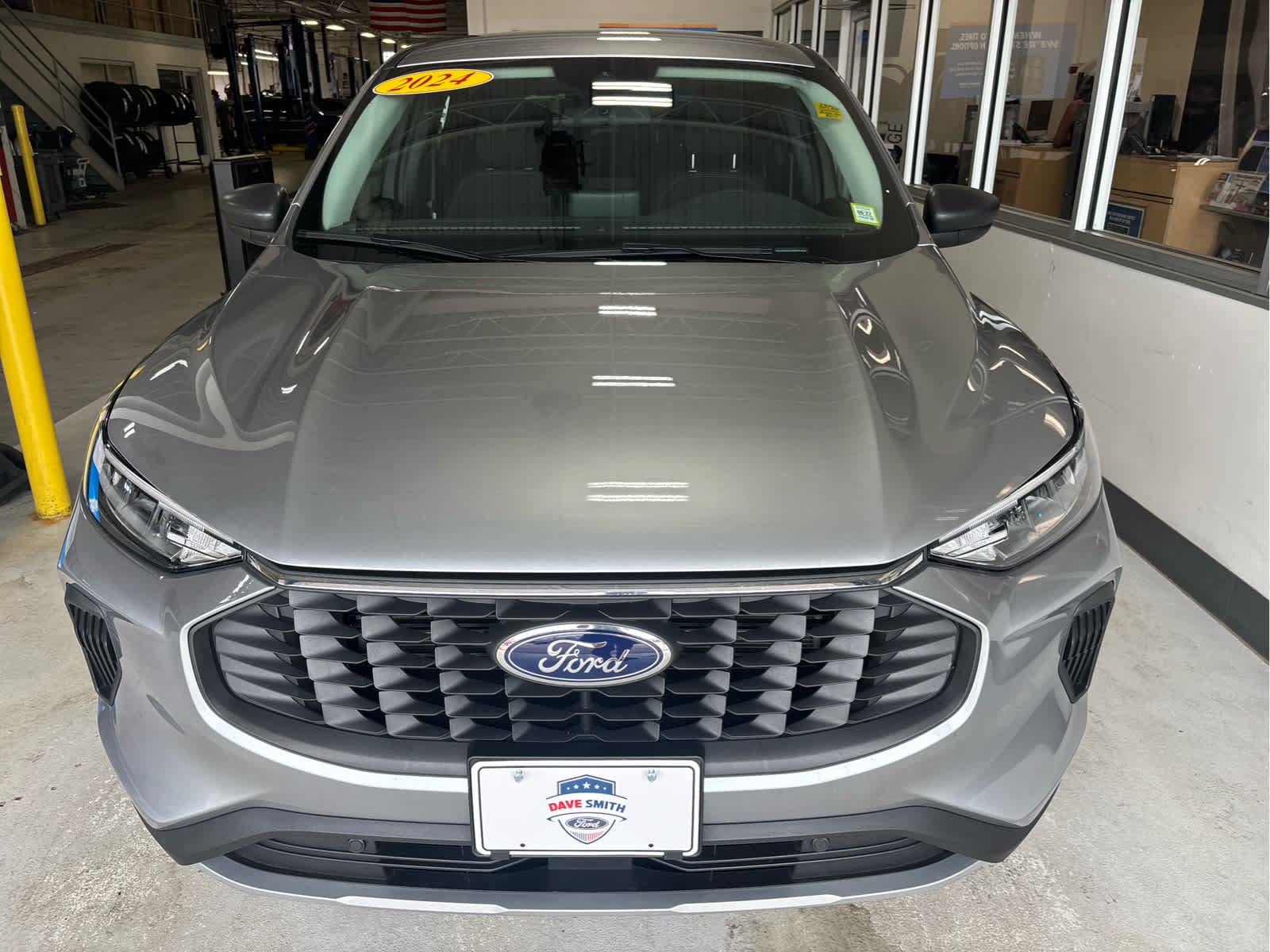 Certified 2024 Ford Escape Active AWD/4WD image 2