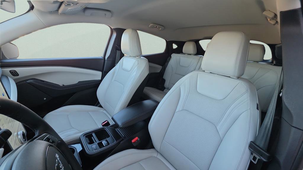 Certified 2025 Ford Mustang Mach-E Premium image 16