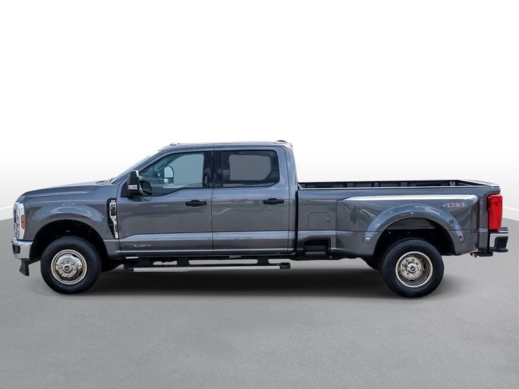 Certified 2024 Ford F350 XLT AWD/4WD image 5