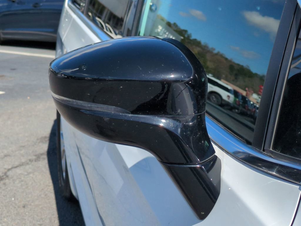 Used 2025 Chrysler Pacifica Select FWD image 15