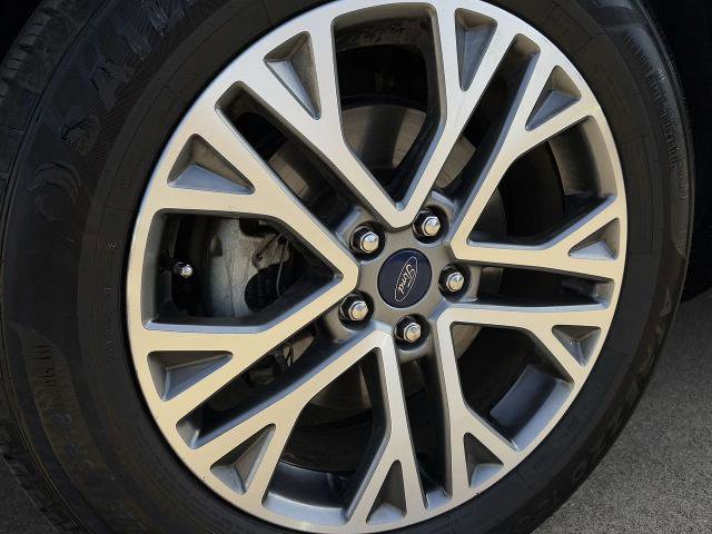 Certified 2022 Ford Escape SEL w/ Technology Package image 11