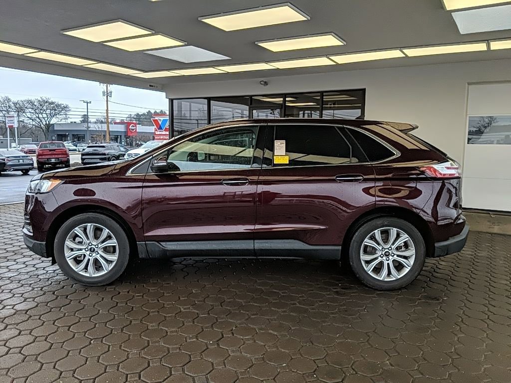 Certified 2024 Ford Edge Titanium w/ Class II Trailer Tow Package image 10