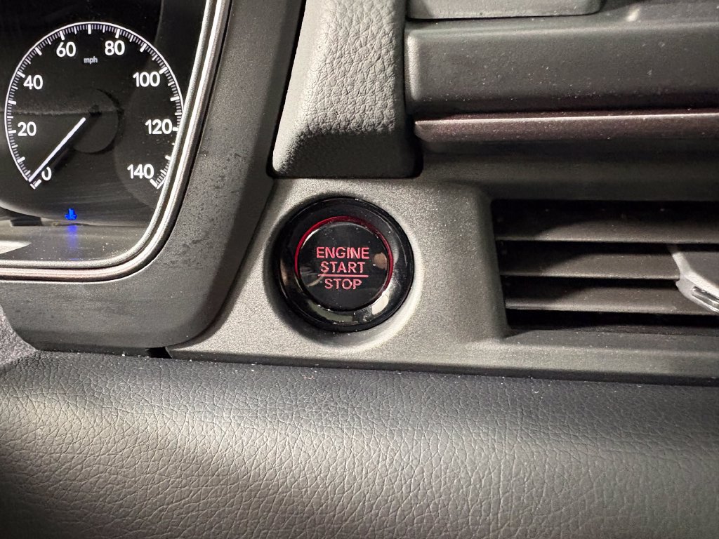 Used 2025 Honda Pilot TrailSport image 21