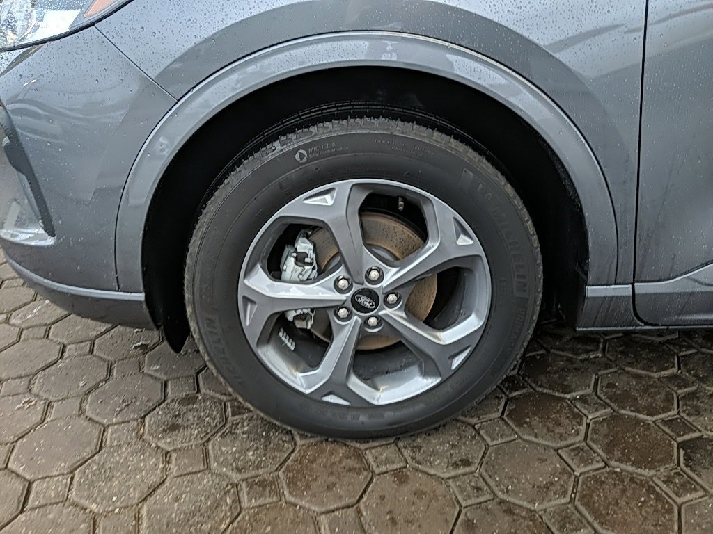 Certified 2023 Ford Escape ST-Line w/ Tech Pack #1 image 9