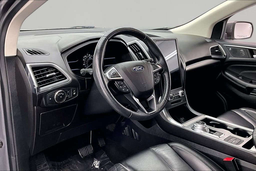 Certified 2022 Ford Edge Titanium AWD/4WD image 14