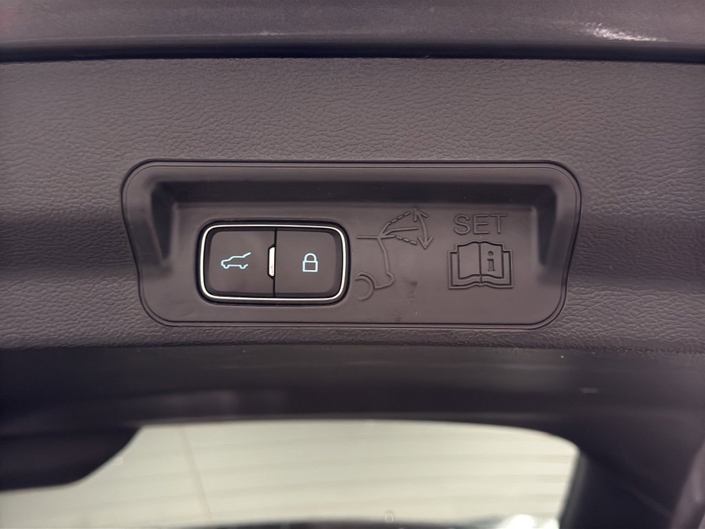 Certified 2023 Ford Explorer XLT w/ Equipment Group 202A image 36