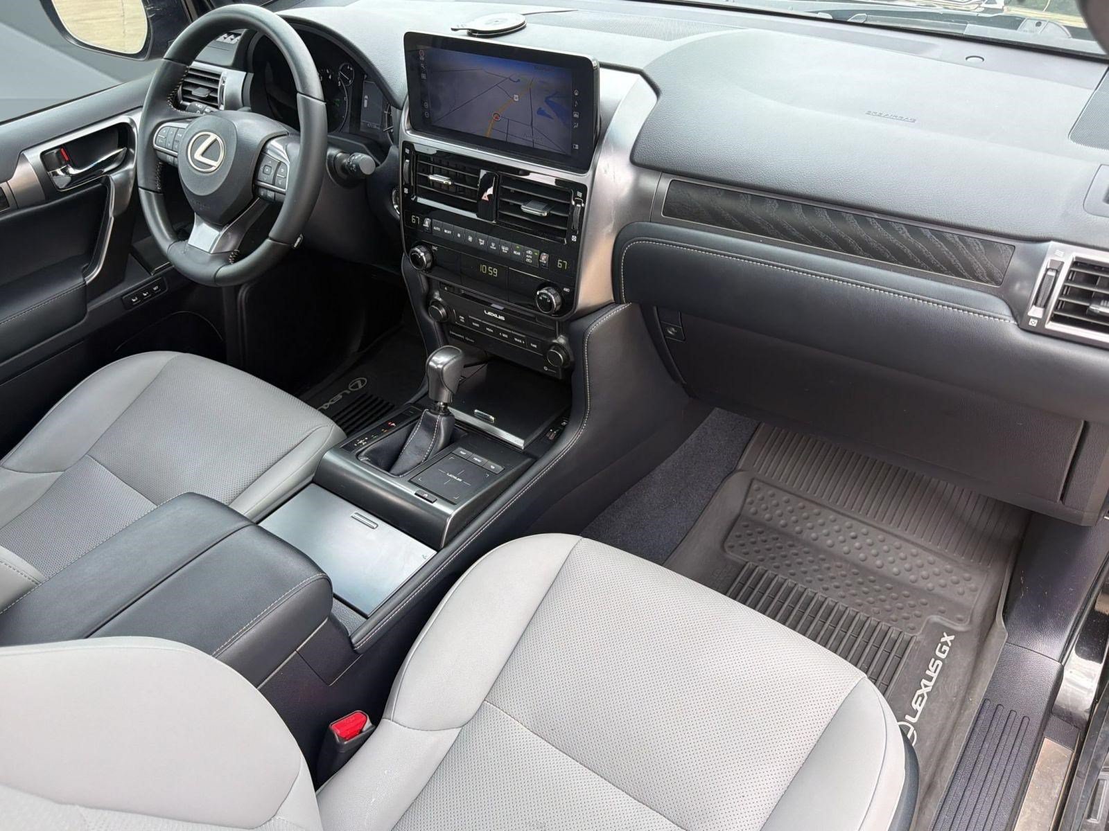 Used 2023 Lexus GX 460 w/ Black Line Special Edition AWD/4WD image 28