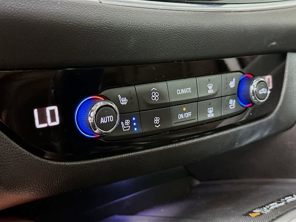 Used 2021 Buick Enclave Avenir w/ Avenir Technology Package FWD image 18