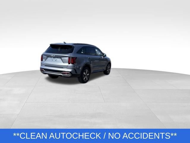 Used 2023 Kia Sorento S image 3