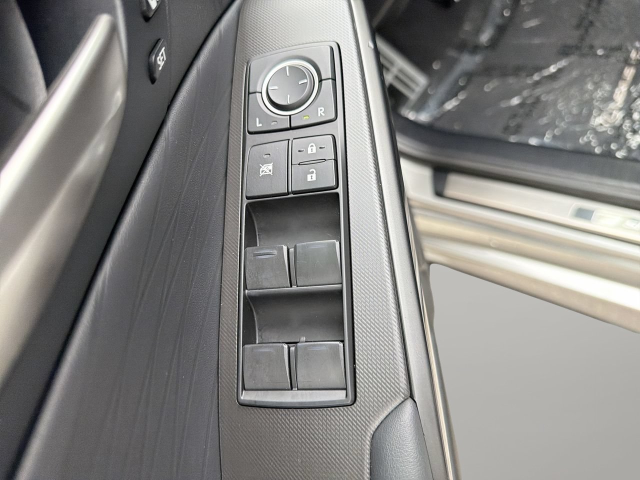 Used 2023 Lexus IS 350 F Sport w/ Navigation Package RWD image 16