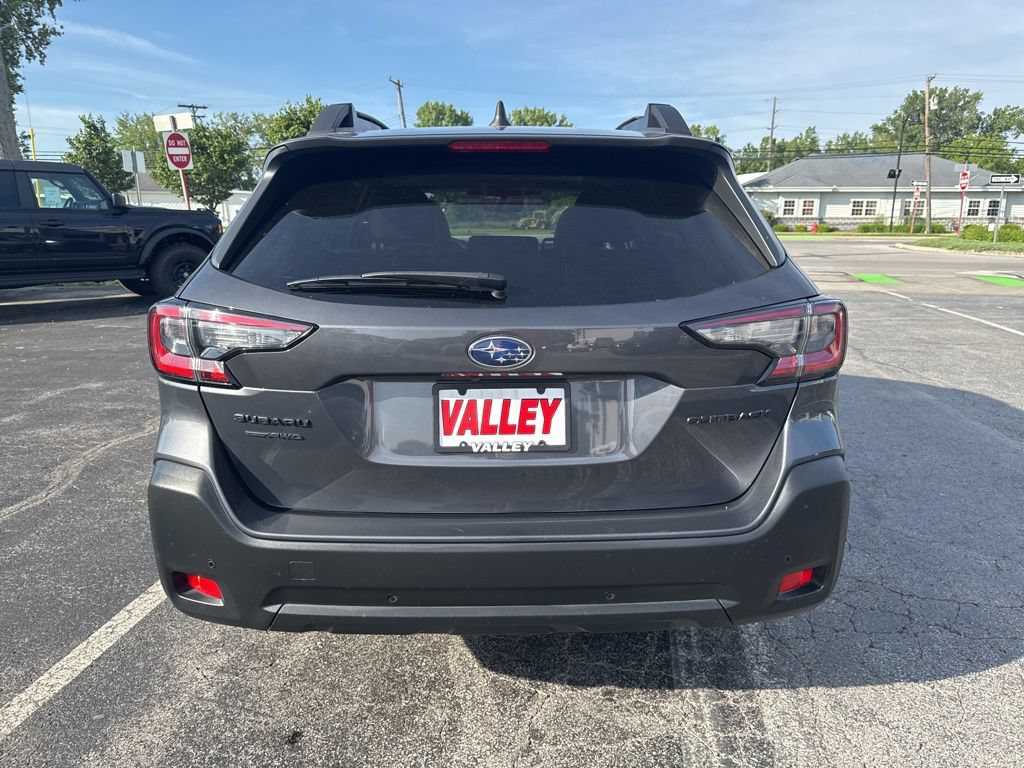 Used 2023 Subaru Outback Onyx Edition AWD/4WD image 4