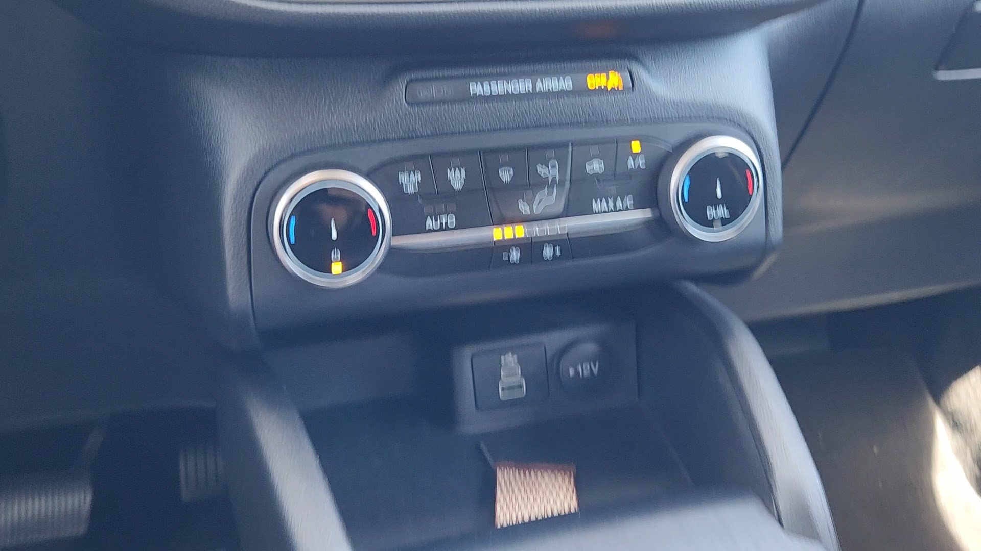 Certified 2025 Ford Escape Active AWD/4WD image 15